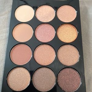 Brand new eyeshadow from SKINN